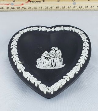 Vtg Wedgwood Black Jasperware Heart - Shaped Trinket Plate Or Dish/made In England