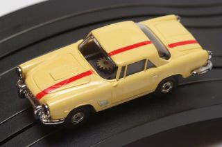 46 Vintage Aurora T - Jet Model Motoring Ho Slot Car Yellow/cream/red Maserati