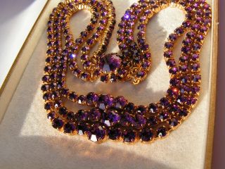 B ' FUL VTG 3 STRAND PRONG SET SPARKLY AMETHYST GLASS NECKLACE WITH PRETTY CLASP 3