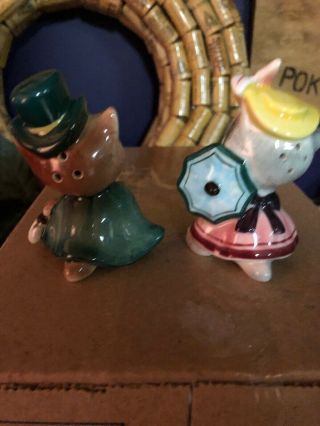 Vintage Anthropomorphic PY Kitty Cat with Umbrella Top Hat Salt And Pepper 2