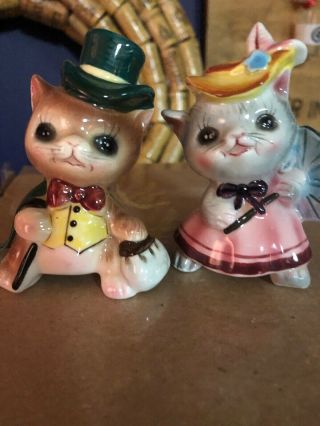 Vintage Anthropomorphic PY Kitty Cat with Umbrella Top Hat Salt And Pepper 3