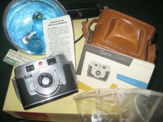 Kodak Signet 35 Camera W/ Kodak Flash Range Finder Leather Case Vintage