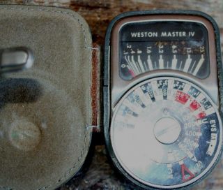 Vintage Weston Master IV Universal Exposure Meter Model 745 with Leather case 3