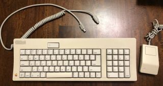 Vintage Apple Keyboard & Mouse M0116 With Cord