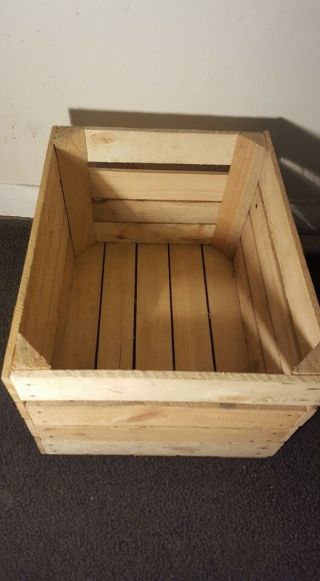 Light Natural Vintage Wooden Apple Fruit Crate Rustic Old Bushel Box Hamper