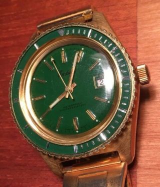 Vintage Endura Diver Watch.  Hand Wind.  Runs.  Keeps The Time 40mm Case Swiss Made