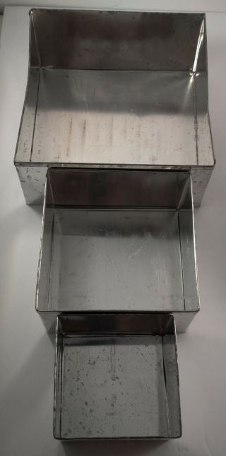 VINTAGE SET OF 3 SQUARE TIERED CAKE PANS WITH REMOVABLE BOTTOMS 2