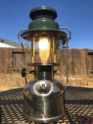 Vintage Coleman Model 242c Single Mantle Gas Lantern Dated August 1943 Survivor