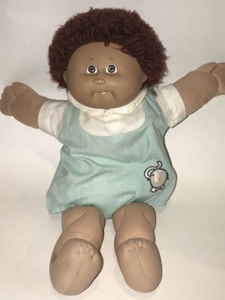 Vtg 1986 Coleco Cabbage Patch Kid Boy Doll Auburn Hair One Tooth Outfit
