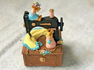 Vintage Music Box Ceramic W/small Figurines