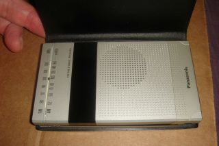 Vintage Panasonic Rf - 032 2 - Band Am/fm Pocket Transistor Radio With Case
