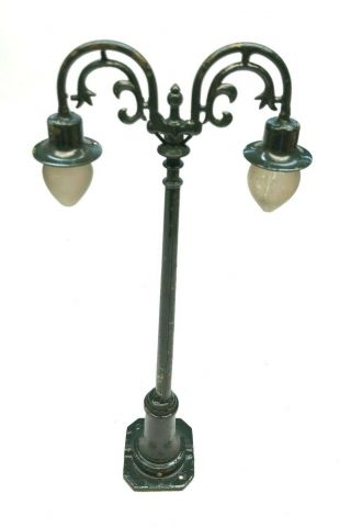 Lionel 67 Double Gooseneck Lamp Post W/original Bulb,  Green,  Vintage 1915 - 32