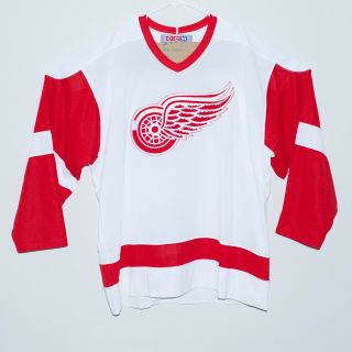 Vtg 90’s Detroit Red Wings Hockey Jersey Ccm Size Adult Xl