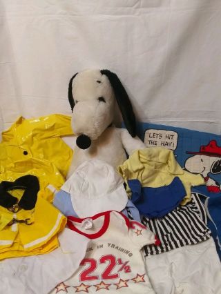 Vintage Snoopy Plush Doll 11” 9 Outfits And Sleeping Bag Snoopy Wardrobe 1958