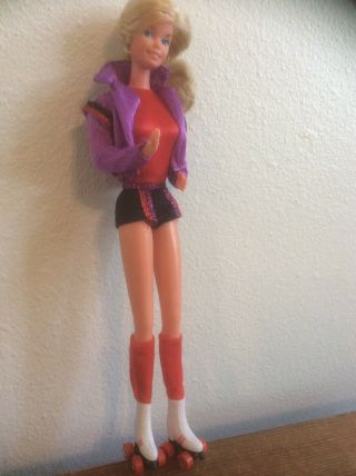 Vintage 1980 Superstar Roller Skating Barbie Doll W/ Outfit Skates & Jewelry
