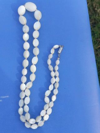 Antique mother of pearl necklace,  gradueted,  hand knotted. 2