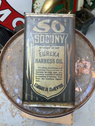 Vintage Early Socony One Quart Eureka Harness Oil Can Mobil Advertisment Nr