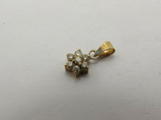 Tiny Vintage 9k 9ct 375 Gold & Diamond Cluster Pendant 2