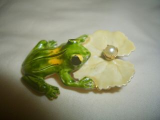 Vintage - By Robert - Enamel Frog On Lily Pad Pin