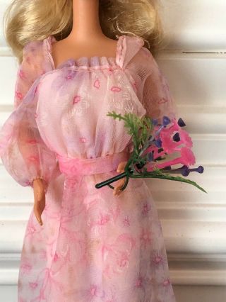 Vintage Mattel 1978 Kissing Barbie Doll 2597 And Accessories 3