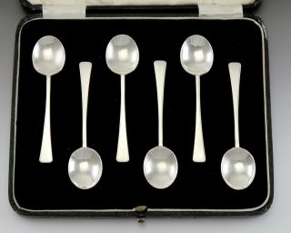 6 Antique 1929 Sterling Silver 17th Century Style Demitasse Spoons Box