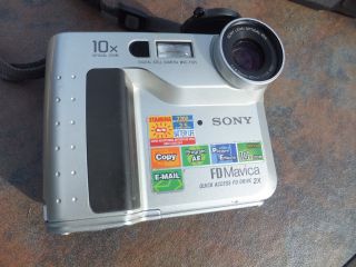 Vintage SONY FD Mavica 10X Zoom Camera MVC - FD75 Battery,  Charger & Discs 2
