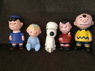 5 Vintage Peanuts Gang Ceramic Figurines Charlie Brown - Snoopy - Lucy - Linus - Sally