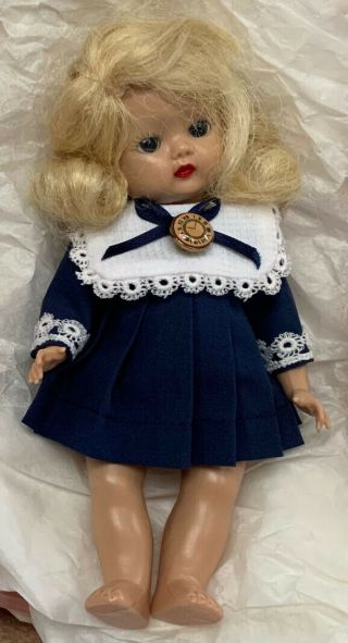 Vintage Muffie Doll Blond With Wardrobe And Metal (red,  White,  Blue) Box