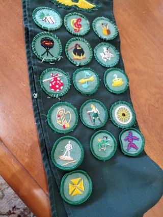Vintage Girl Scouts Green Sash - 5 Stars,  16 Merit Badges 3