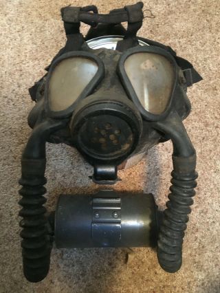 Gas Mask Vintage Wwii Us Navy W/ Can Ww2 - Steampunk