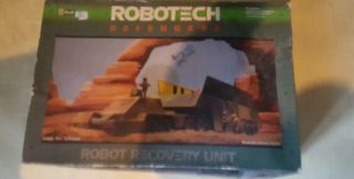 Robotech Vintage Revell Model Kits Robot Recovery Unit Scale 1/72 1984