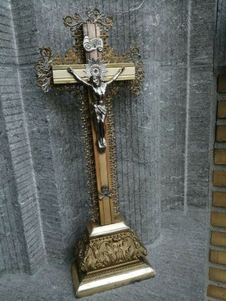 Antique Altar Standing Ornate Wood Filigree Cross Crucifix Metal Jesus Corpus.  - 2