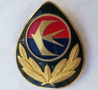 Obsolete China Eastern Airlines Pilot Visor Cap Badge With Discontinued Logo