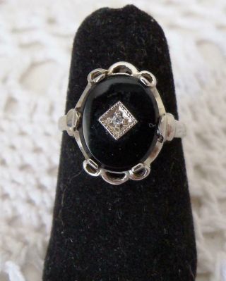 Vintage Ladies Ring Sz 5 3/4 10k White Gold & Black Onyz W/diamond 2.  4 Grams