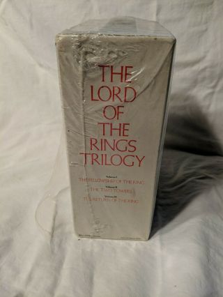 VINTAGE Tolkien ' s THE LORD OF THE RINGS TRILOGY Box Set,  1975 3