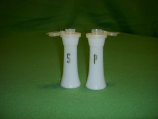 Tupperware Salt & Pepper Shakers Set Vintage Plastic 4 1/2 " Tall White With Gold