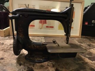 Rare Antique Singer model 24 - 27 chain stitch Sewing Machine 3