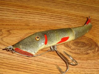 Vintage Fishing Lure Wooden Roberts Bait Co.  Mud Puppy Natural Finish Glass Eyes
