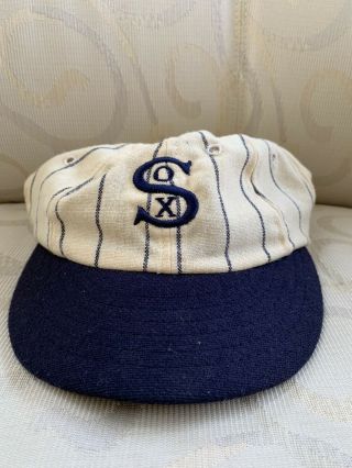 Chicago White Sox Pinstripe Cap Hat Vintage - Roman - Size 7 1/4.  Mlb