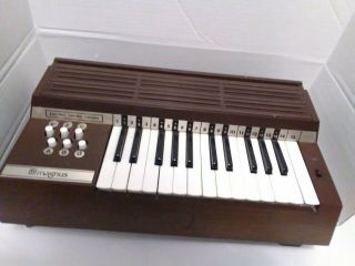 Vintage Magnus Major Electric Chord Organ Fast