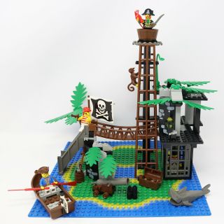 Lego Pirates 6270 - Forbidden Island - Vintage - Complete W/ Instructions
