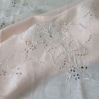 Vintage Madeira Pale Pink Linen Hand Embroidered Cutwork 33 " Topper Flowers Bows