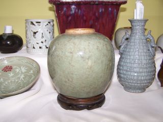 Antique Vintage Chinese Celadon Green Porcelain Stoneware Jar CRACKLE VASE 2