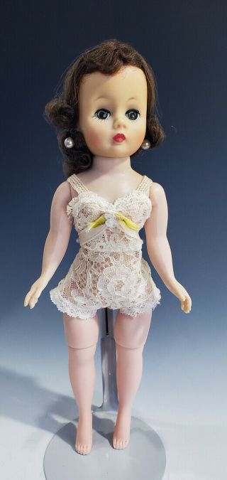 Vintage Madame Alexander Cissette Doll With Clothing