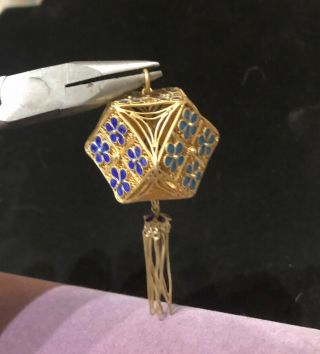 Vintage Chinese Gilt Silver Filigree Cloisonné Enamel Flower Octagon Box Pendant