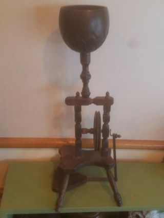 Vintage High Dark Wooden Spinning Wheel Decorative Spindle