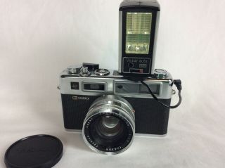 Vintage Yashica Electro 35 Gsn 35mm Rangefinder Film Camera W/ Flash & Bag
