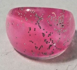 Vintage Glittery Pink Acrylic Plastic Ring - Size 3 3/4