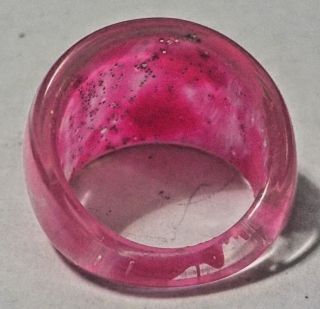 Vintage Glittery Pink Acrylic Plastic Ring - Size 3 3/4 3