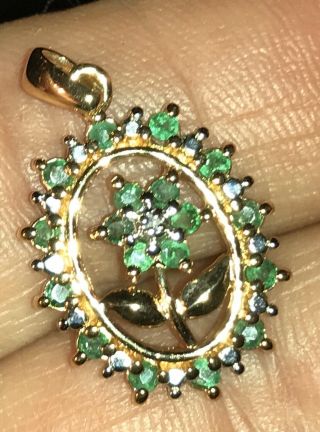 Vintage 14 Kt Yellow Gold Emerald And Diamond Point Flower Pendant 2.  3 Gr